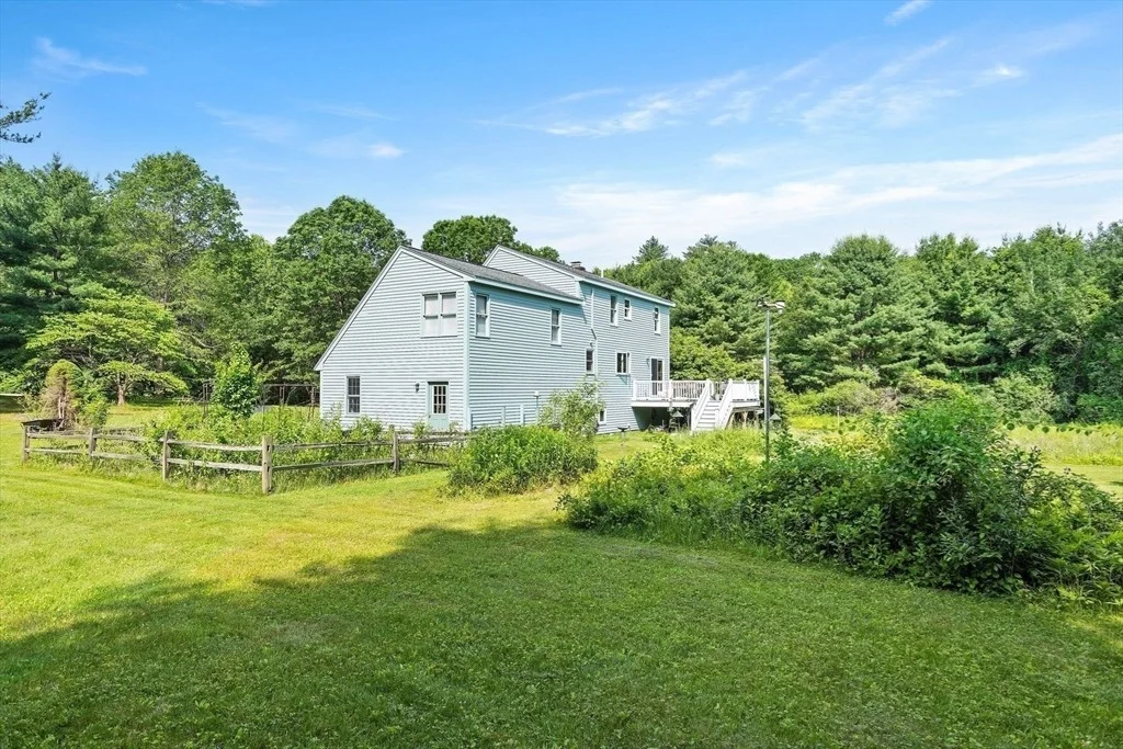 Photo of 10 Farm Rd