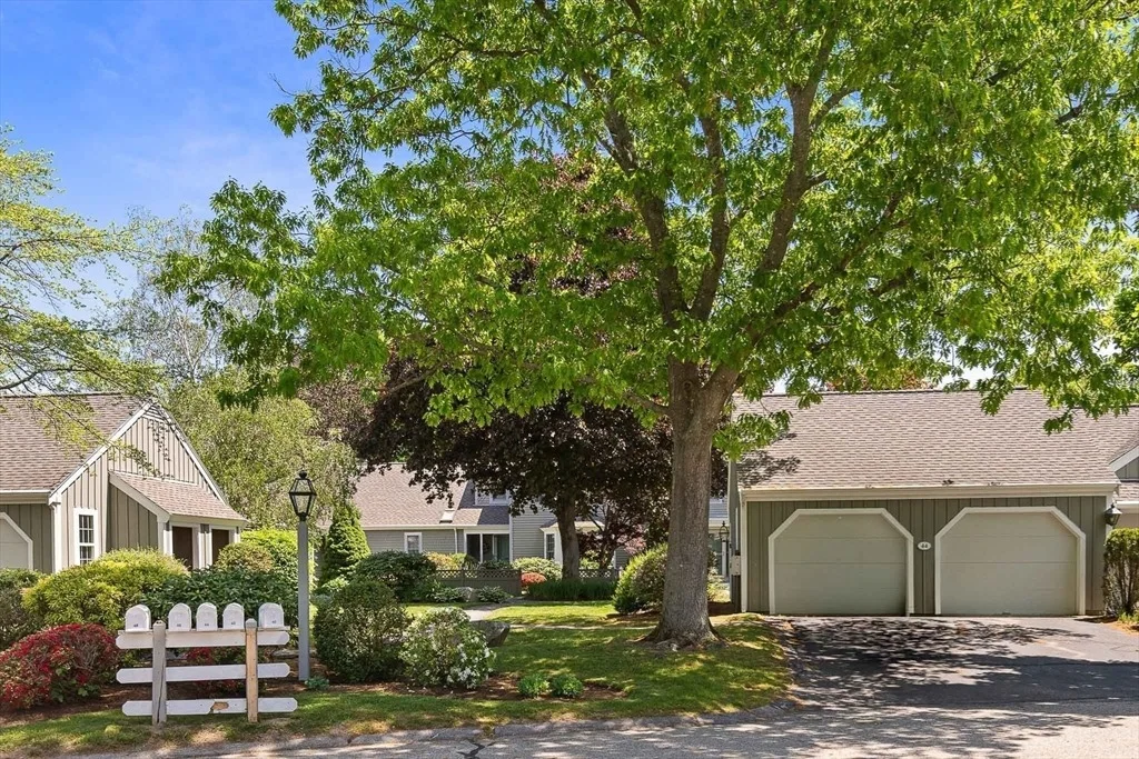 Photo of Unit 44 at 44 Floret Cir