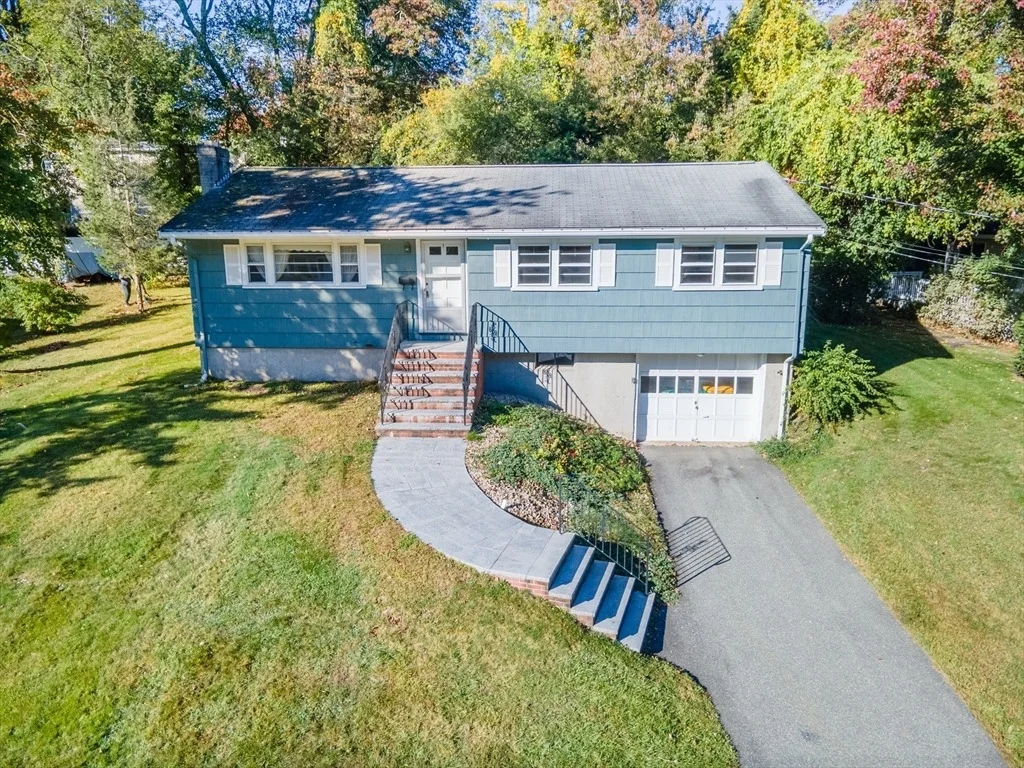 Photo of 124 Juniper Drive