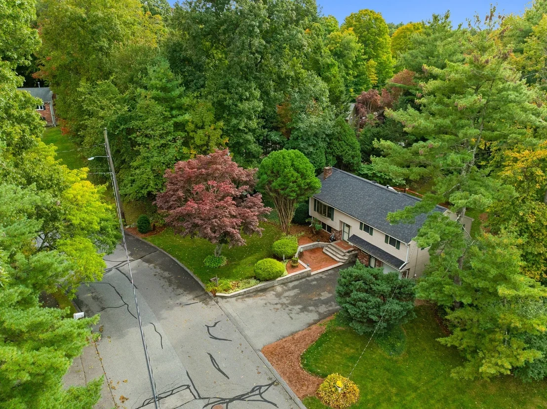 Photo of 42 Freeport Dr