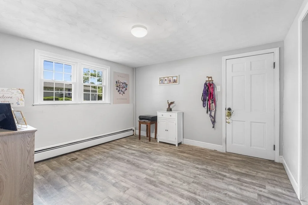 Photo of 35 Oakmeadow Ln