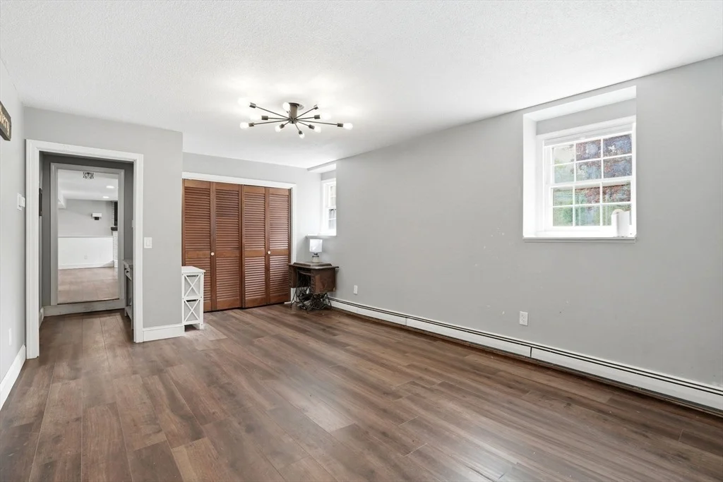Photo of 15 Hemlock Dr