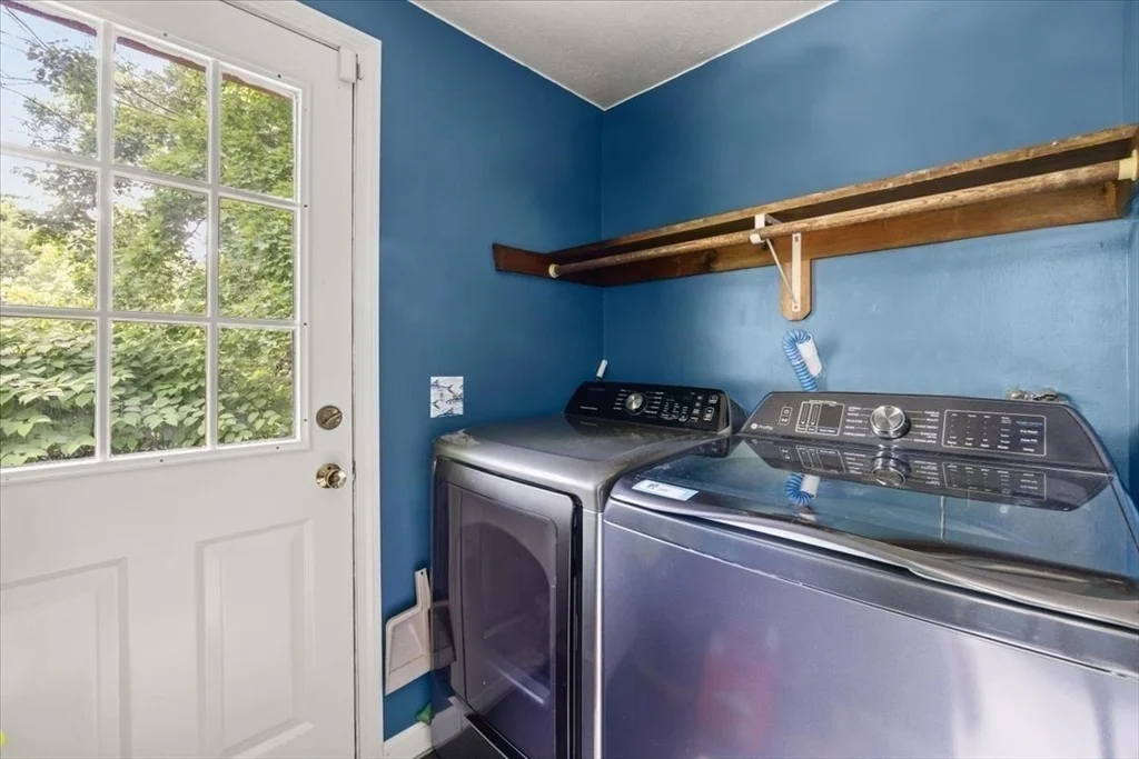Photo of 115 Springhill Ave