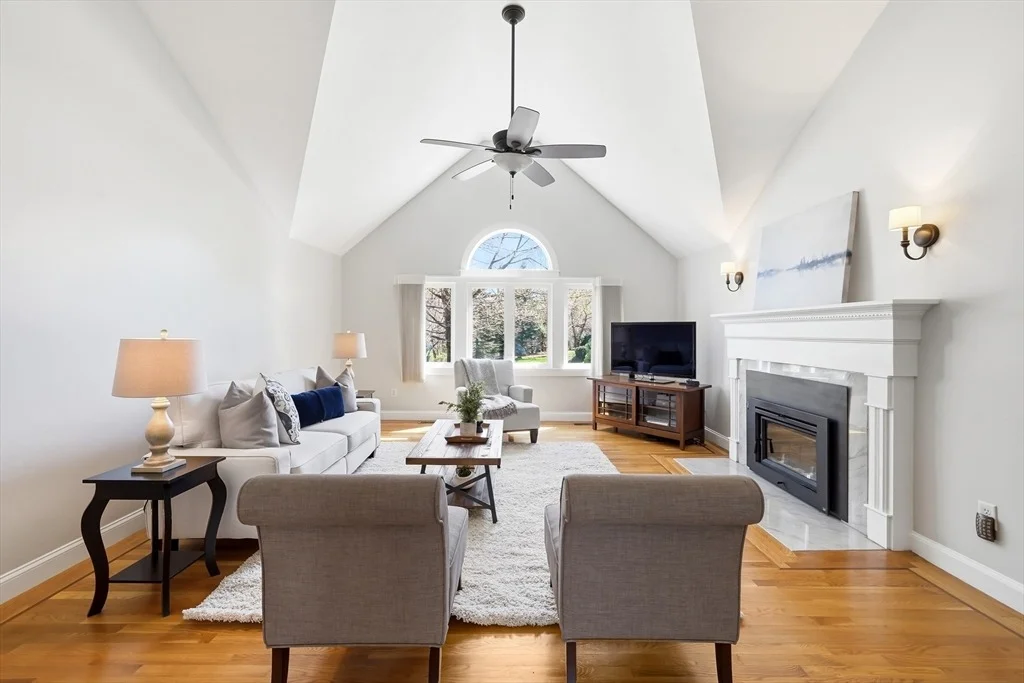 Photo of 98 Blossomcrest Rd