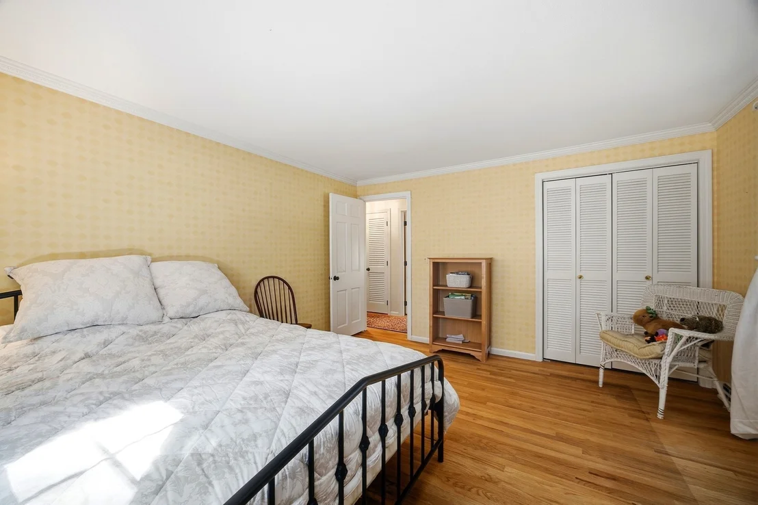 Photo of 64 Cambridge Cir