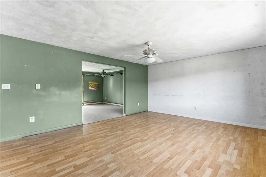 Photo of 55 Burnside Ave