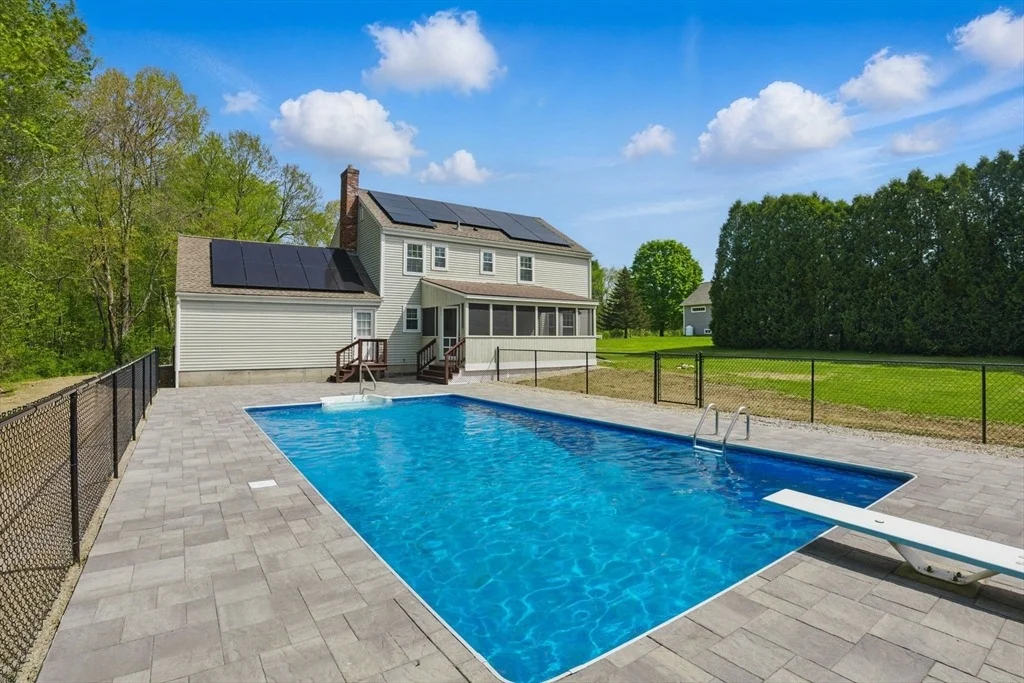 Photo of 118 Oakham Rd