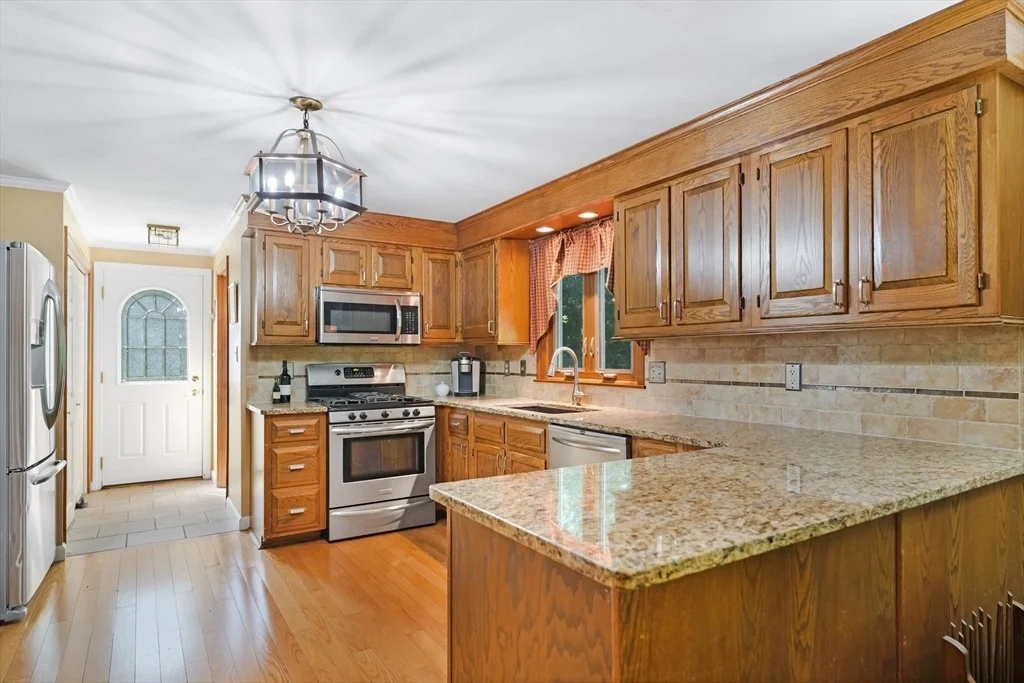 Photo of 757 Middle Rd