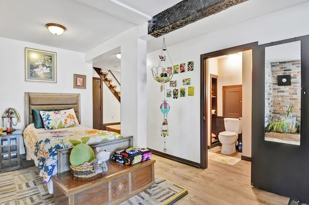 Photo of 31 Spring St