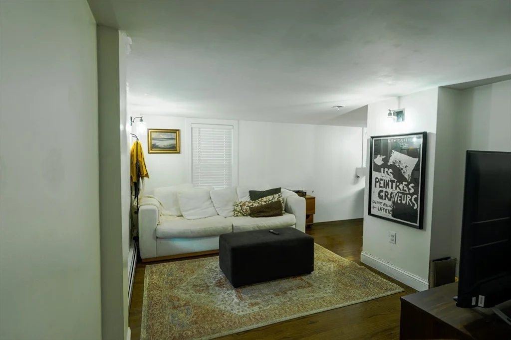Photo of 33 Bay View Ave