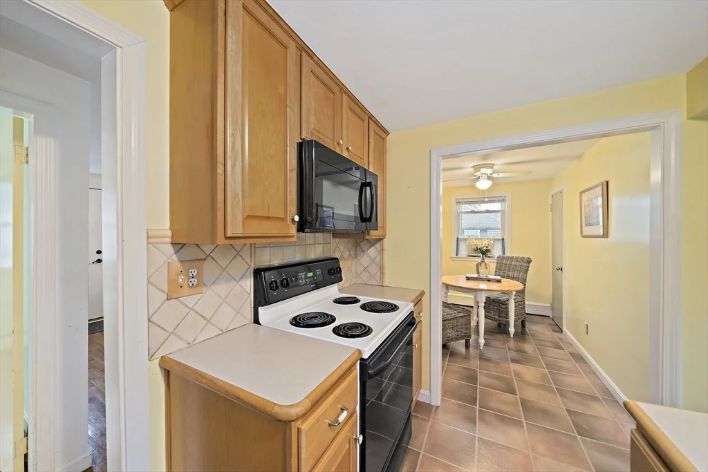 Photo of 38 Roseen Rd