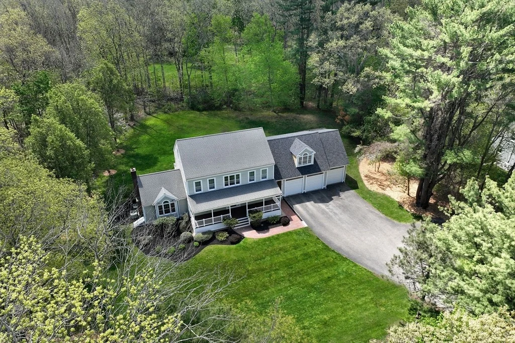 Photo of 185 Booth Hill Rd
