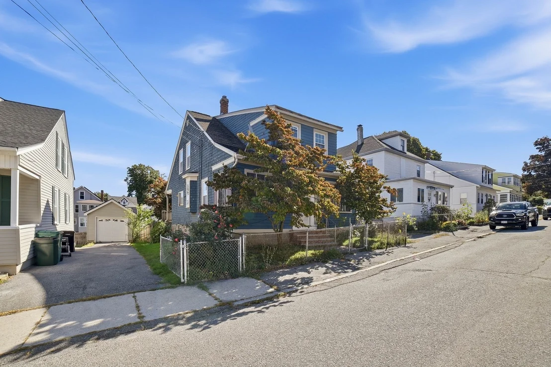 Photo of 36 Putnam Ave