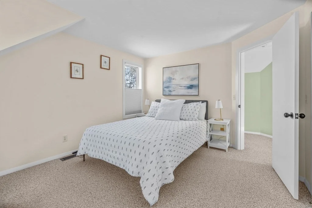 Photo of Unit F at 39 Mashie Cir