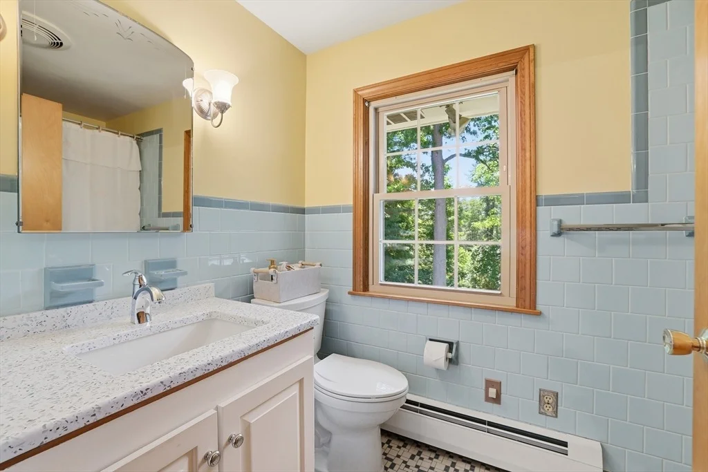 Photo of 104 Jackson Dr