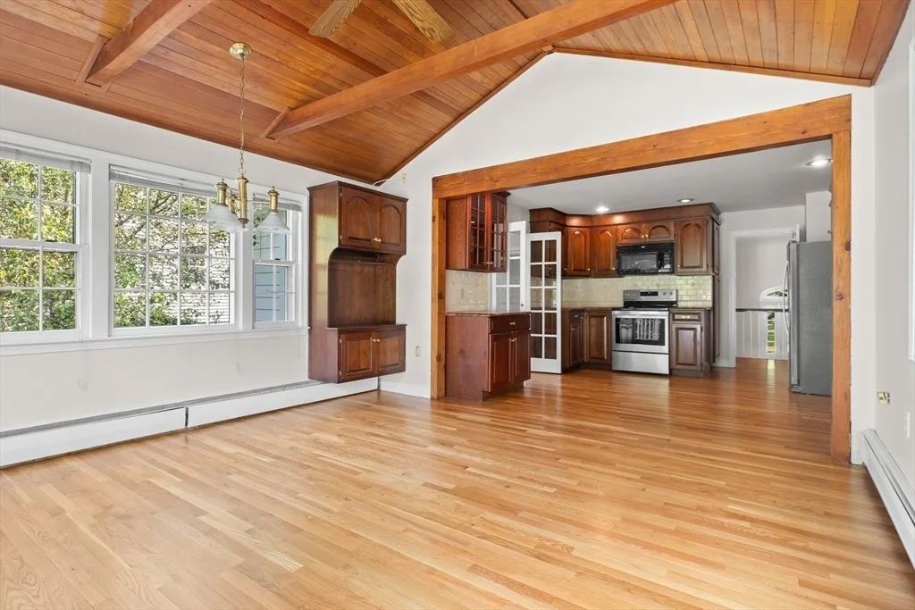 Photo of 10 Parsonage Ln