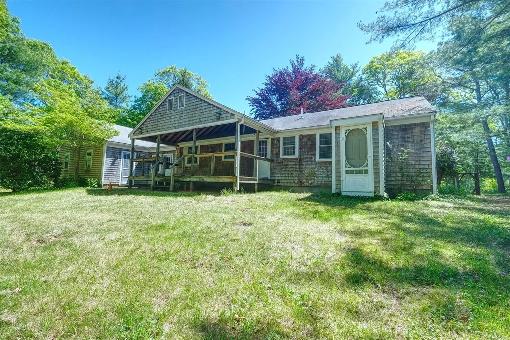 Photo of 175 Knotty Pine Ln