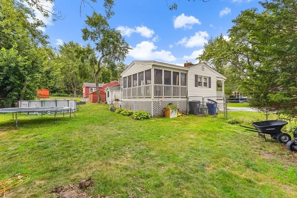 Photo of 28 Lillian Ter