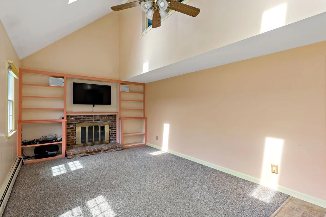 Photo of 378 Ames Way