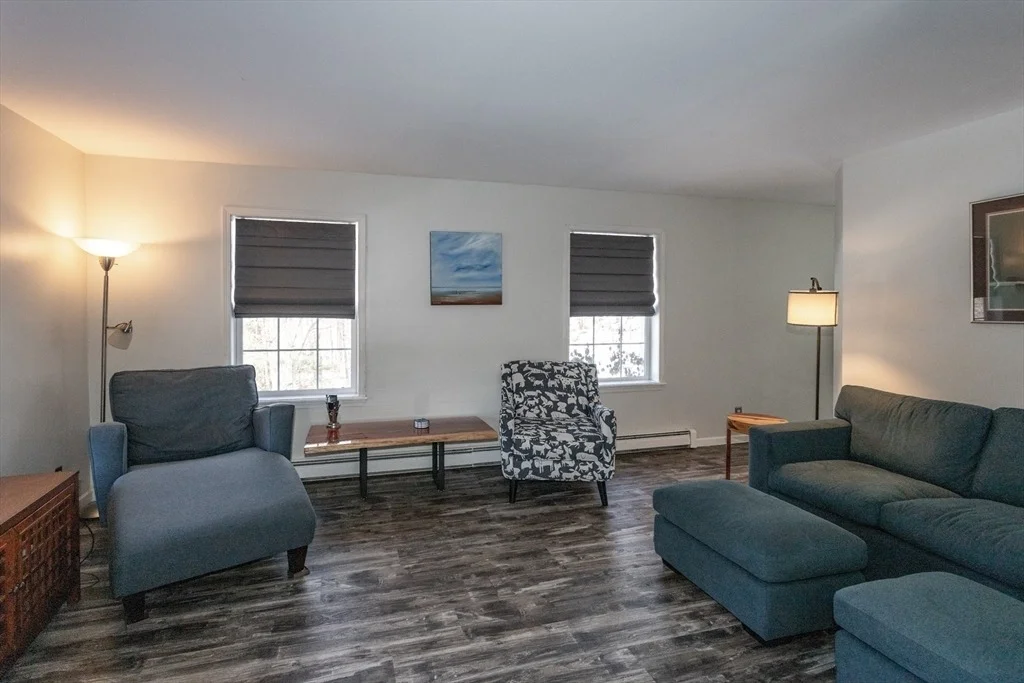 Photo of 497 Riverside Dr