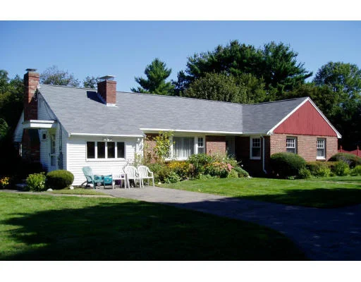 Photo of 35 Whittier Rd