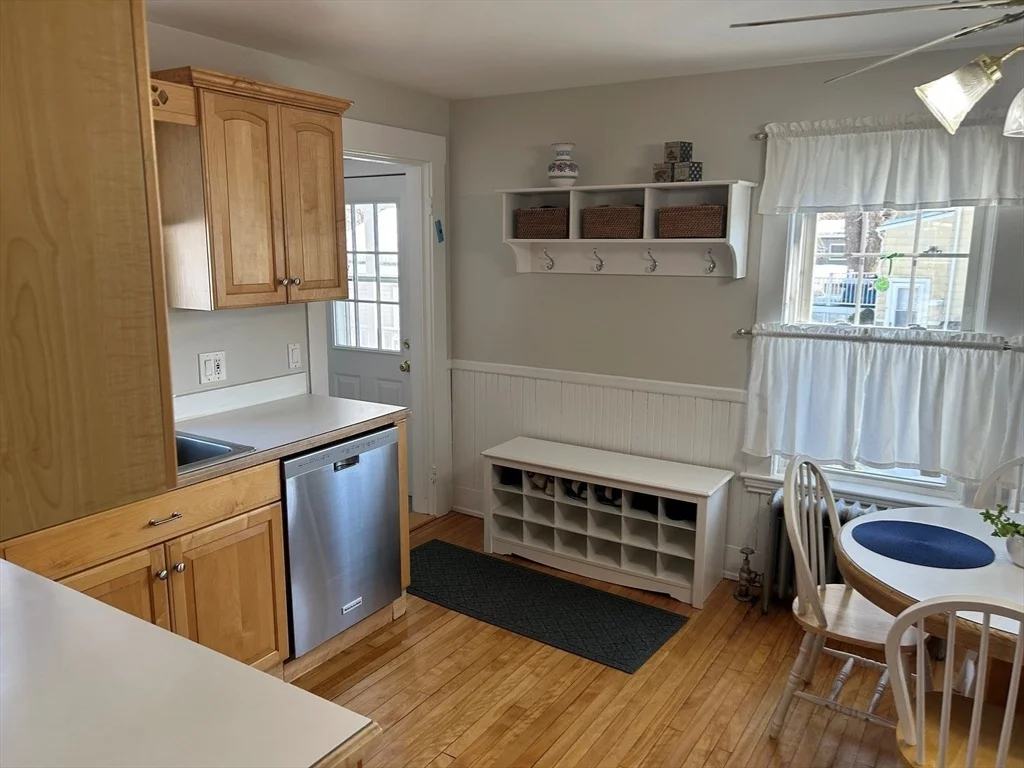 Photo of 32 Lawrence St