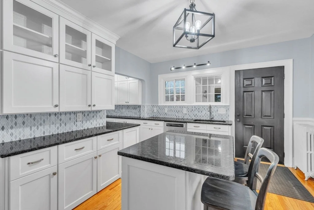 Photo of 458 Broadway St