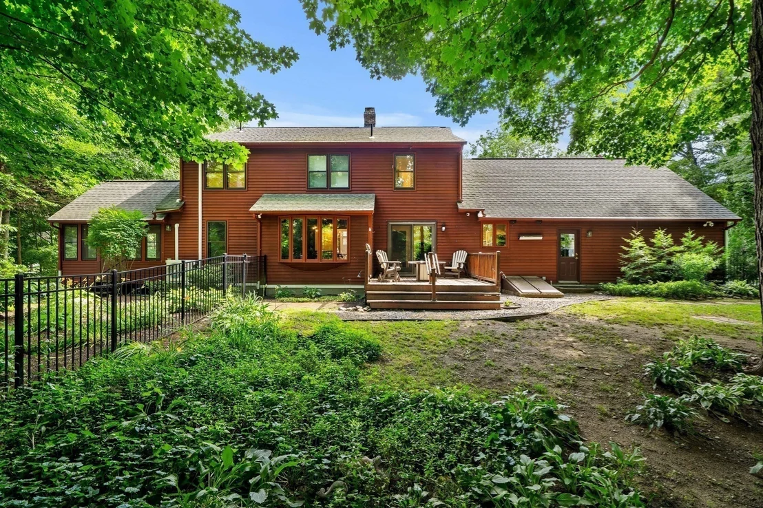 Photo of 6 Lexington Cir