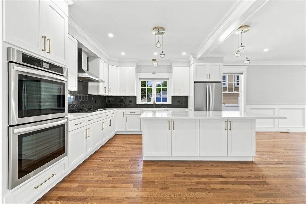 Photo of 698 Trapelo Road