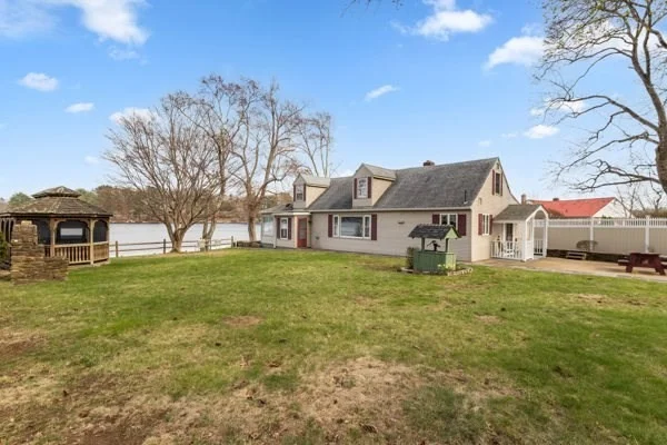 Photo of 111 & 112 Maple Way