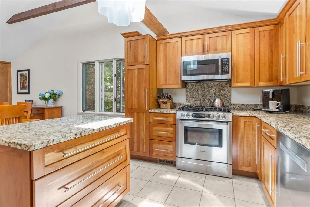 Photo of 261 Fells Pond Road