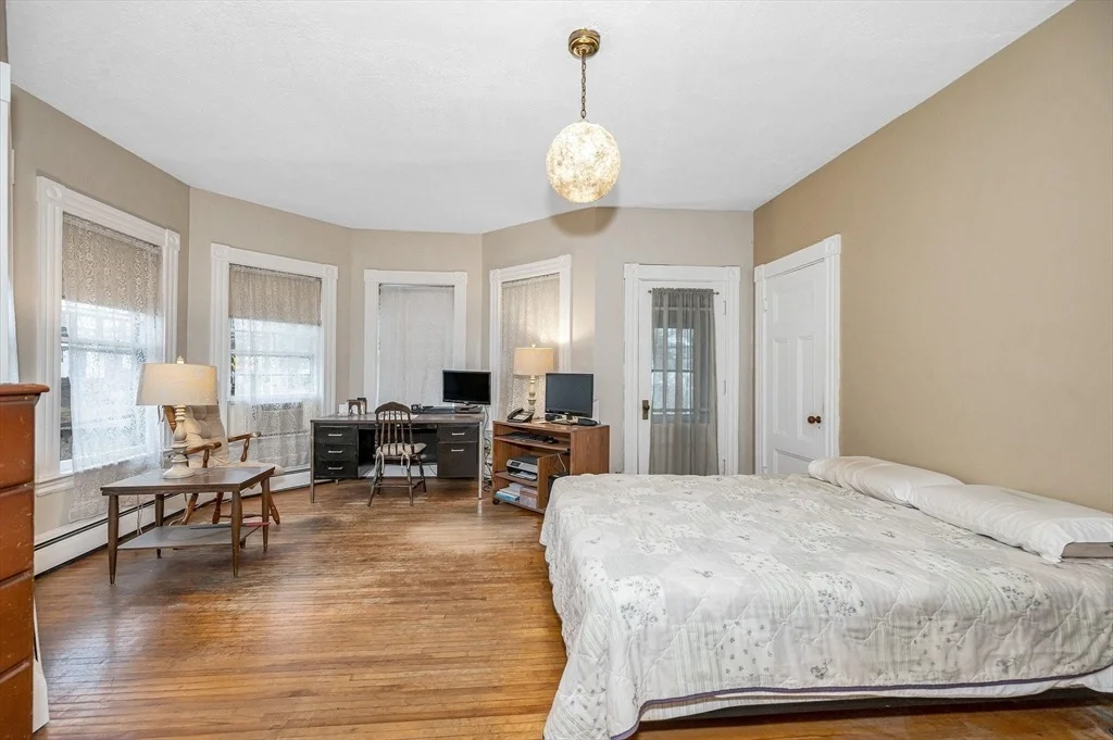 Photo of 82 Lincoln Ave