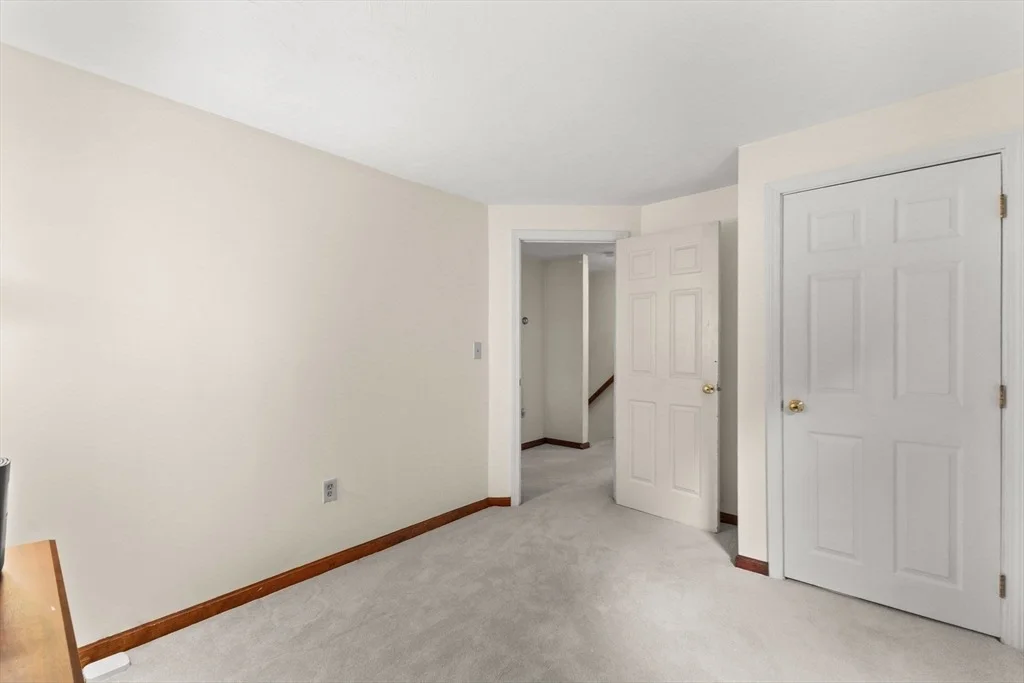 Photo of 71 Pondview Circle