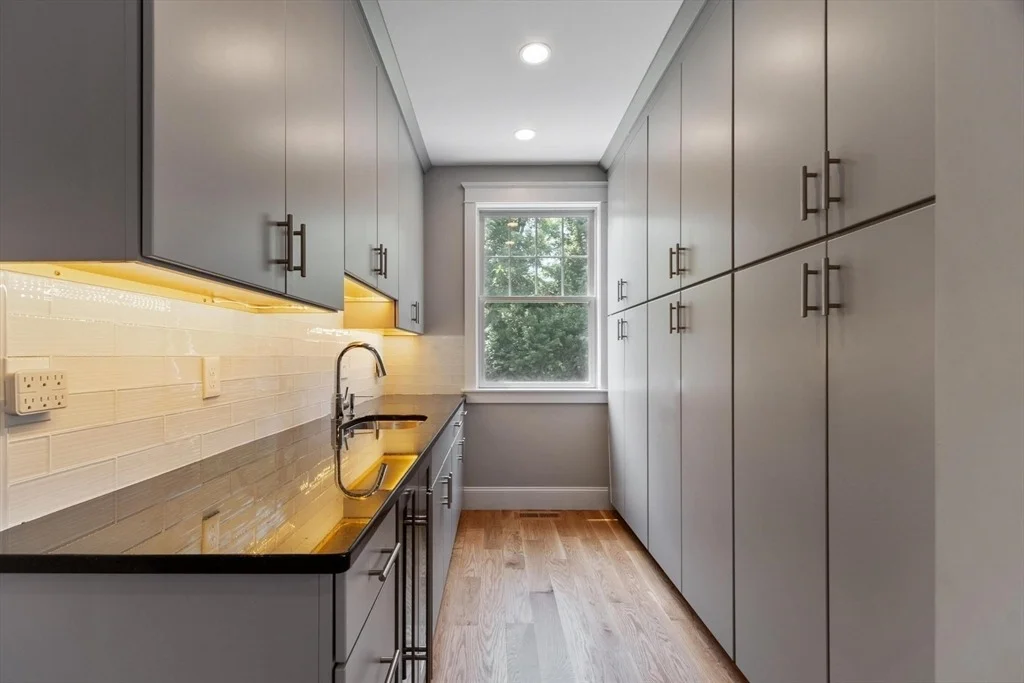 Photo of 7 Bridle Spur Ln