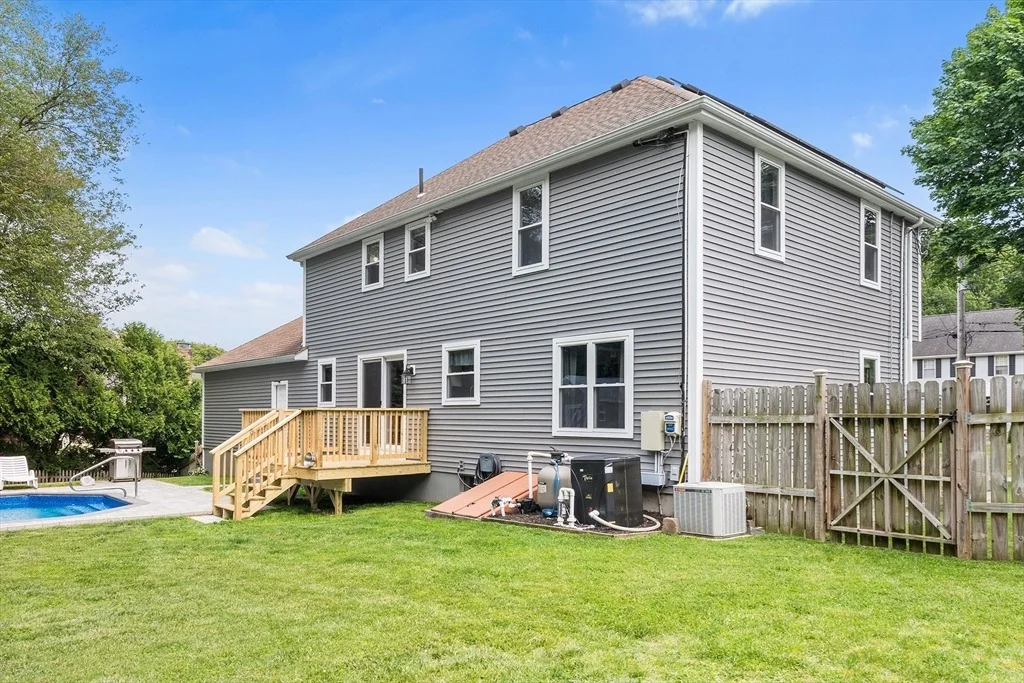 Photo of 24 Lantern Ln