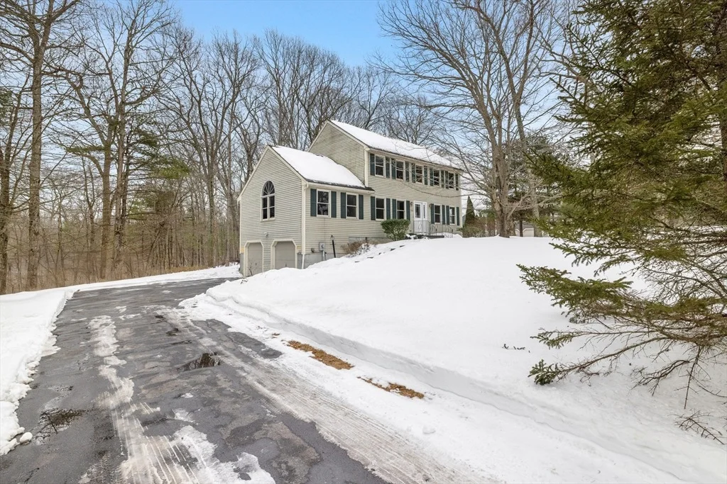Photo of 220 Alana Dr