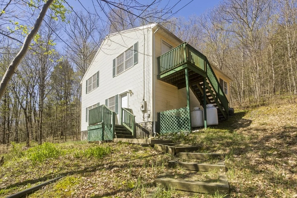 Photo of 300 Middlefield