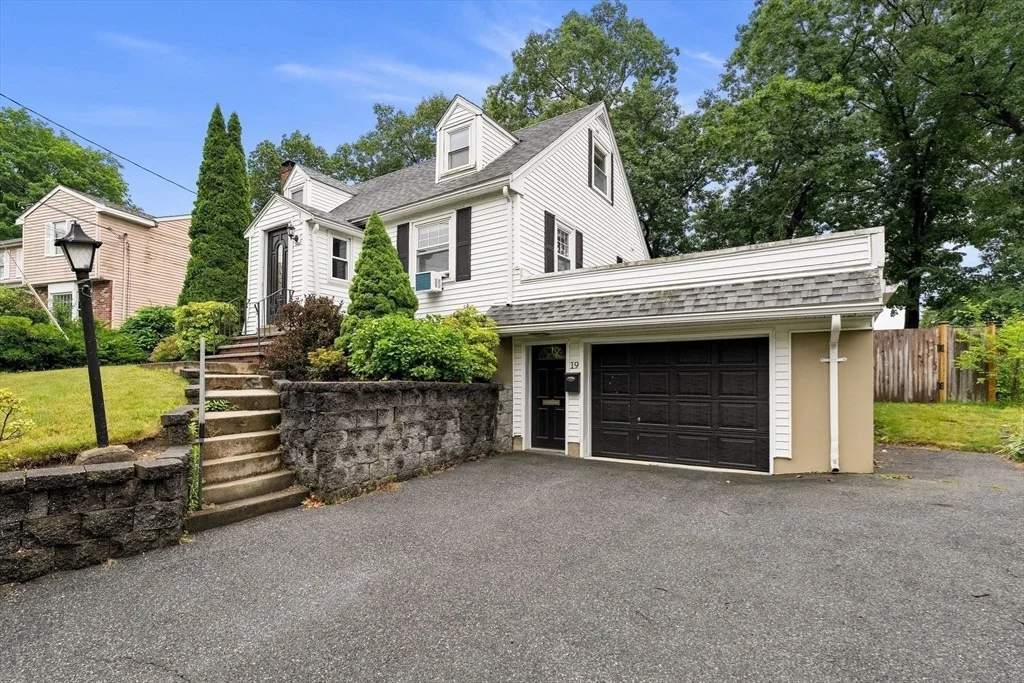 Photo of 19 Cunningham Cir