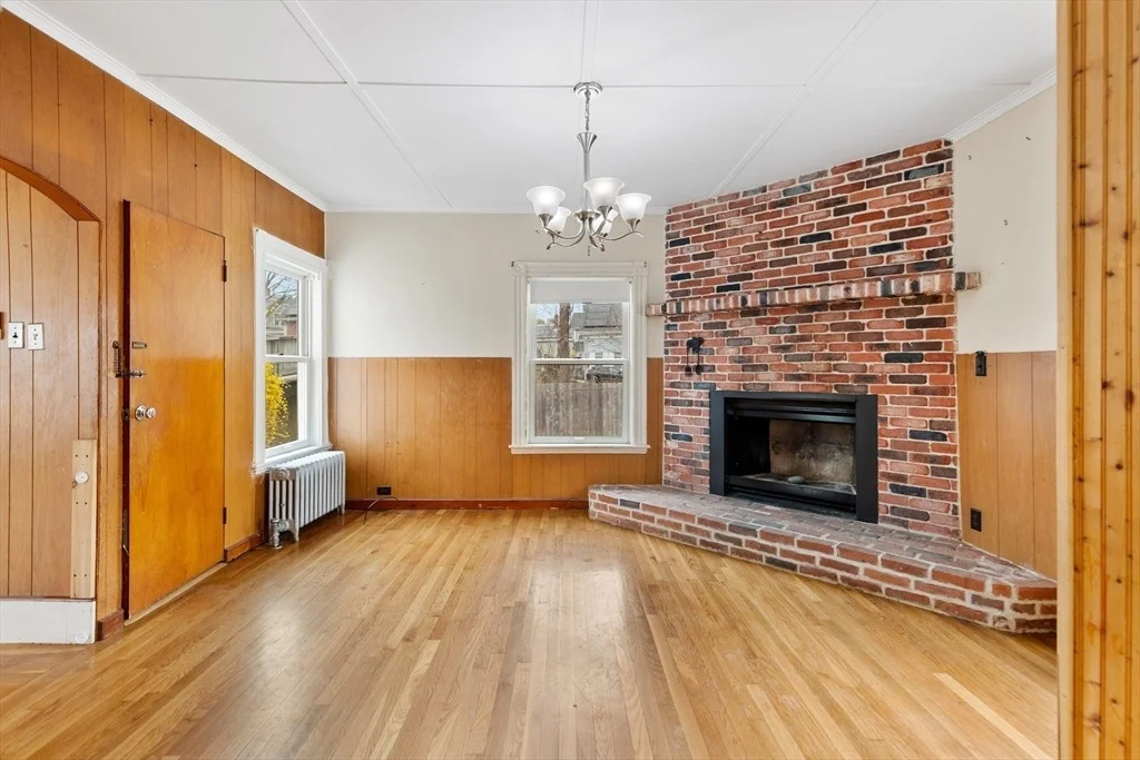 Photo of 105 Centennial Ave