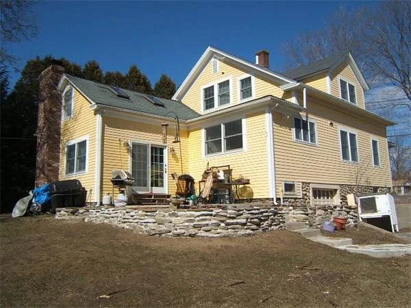 Photo of 72 Main St