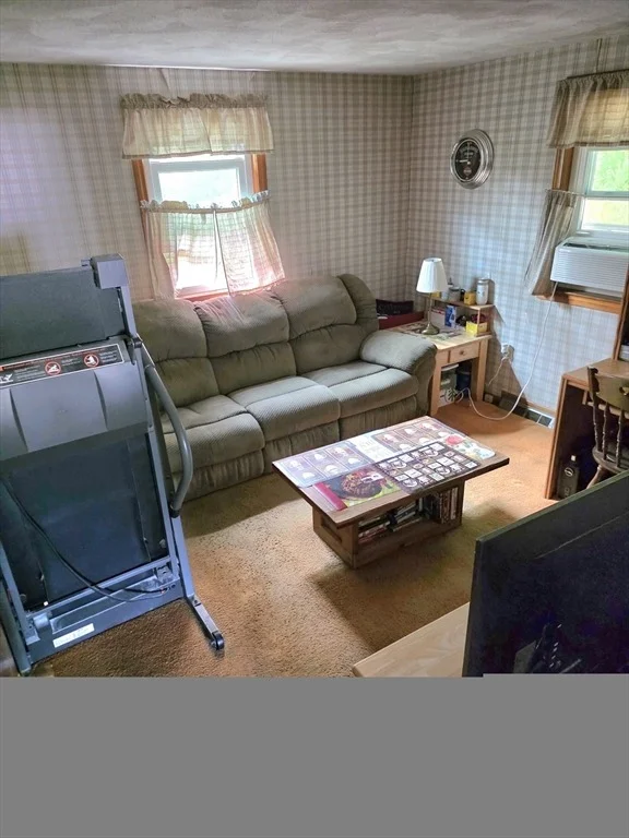 Photo of 92 Leah Dr