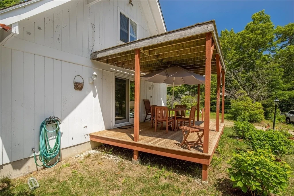 Photo of 42 Beechwood Dr
