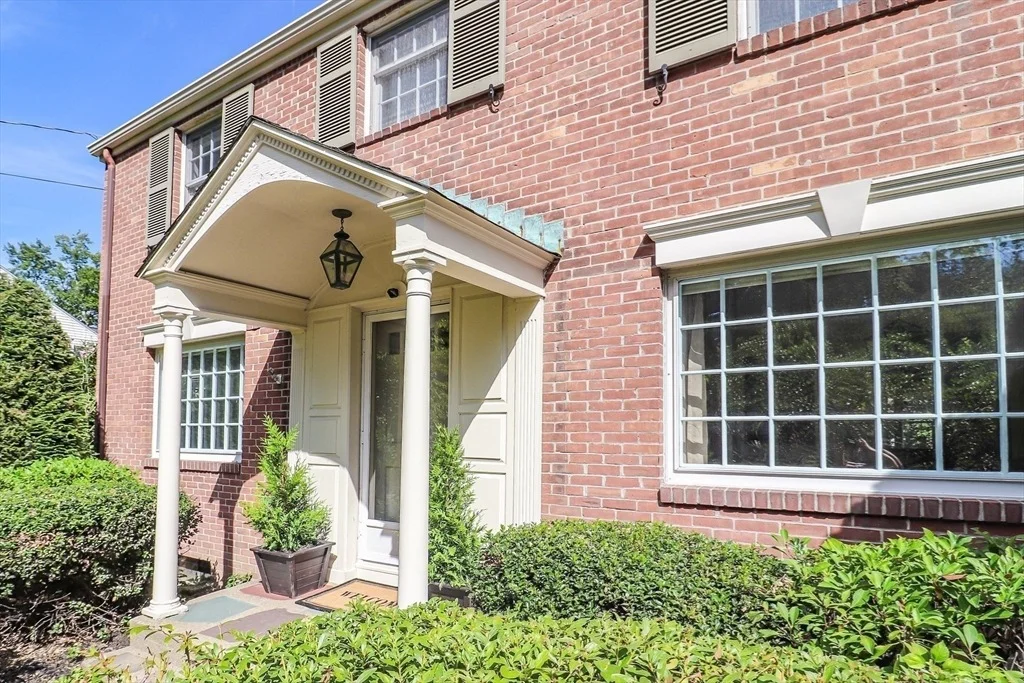 Photo of 595 Laurel Street