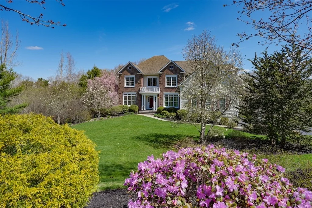 Photo of 18 Manchester Dr