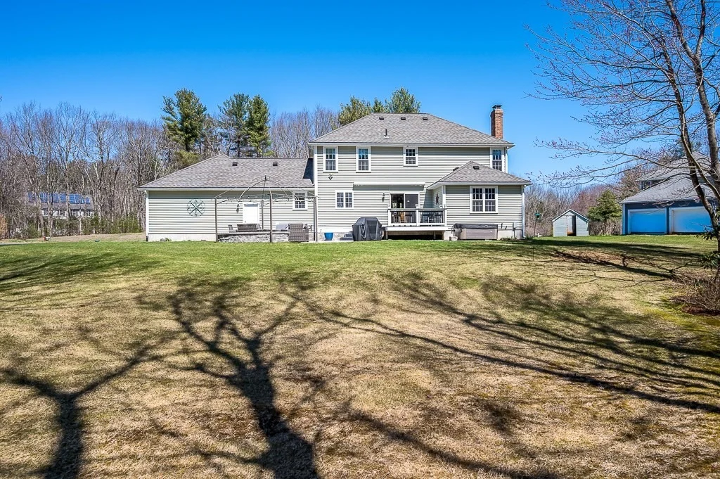 Photo of 7 Crestview Dr