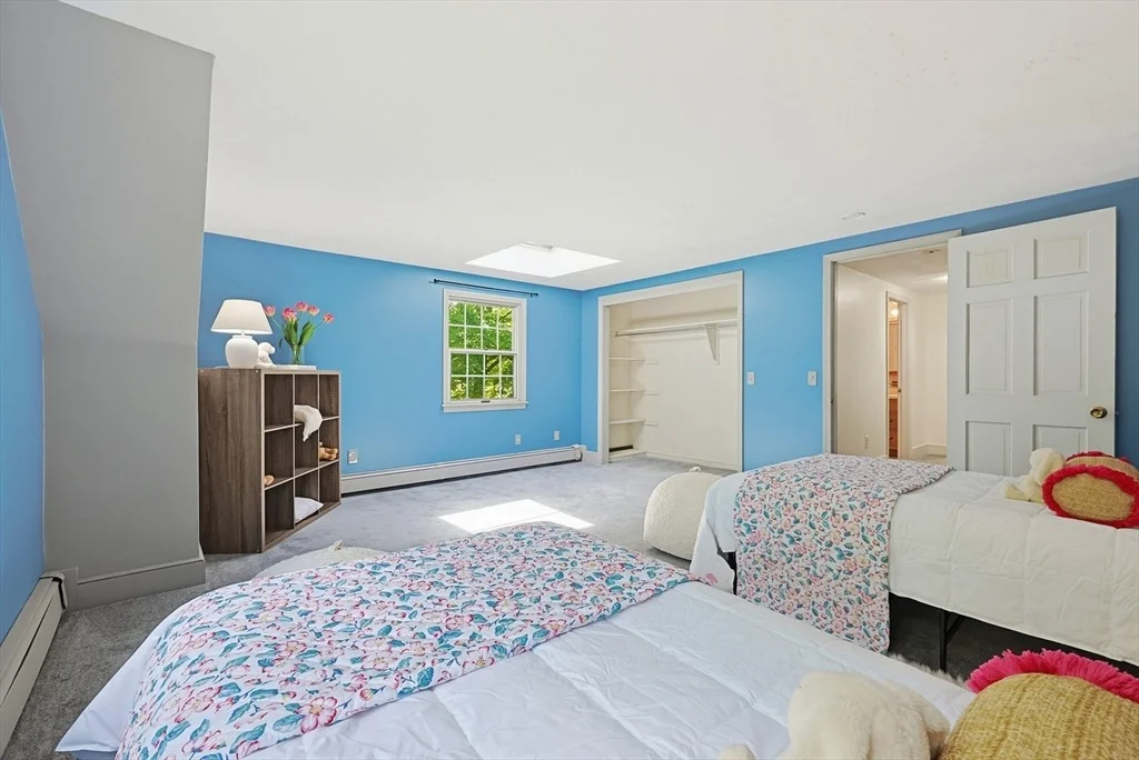 Photo of 281 Scott Rd