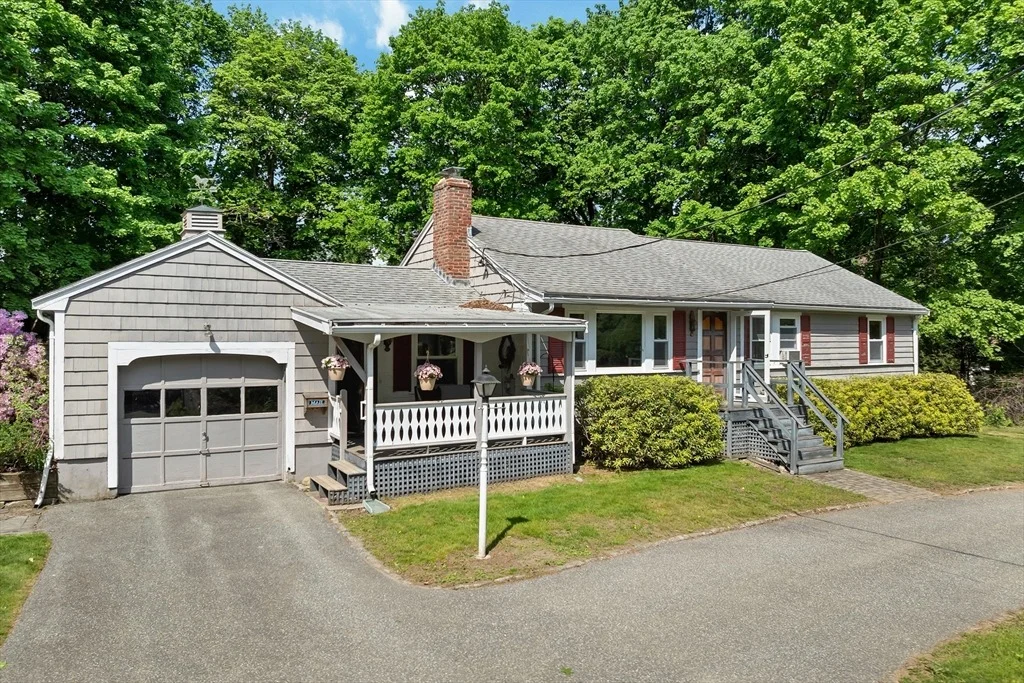 Photo of 394 Pearl St