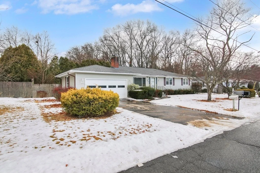 Photo of 17 Labelle Cir