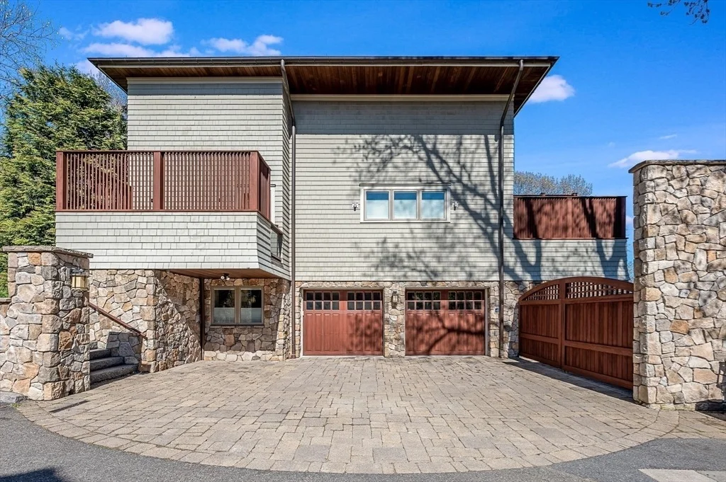 Photo of 2 Blanchard Road