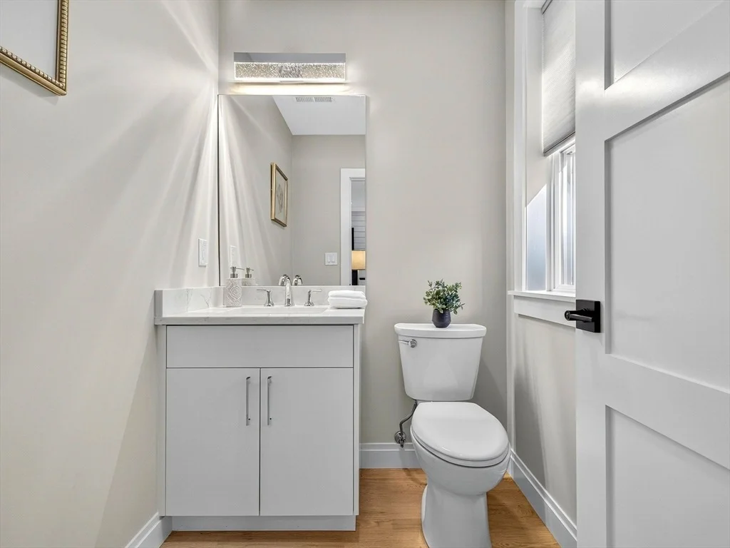 Photo of Unit 2 at 175 School St